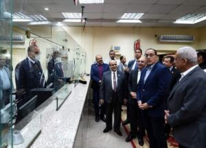الدكتور مصطفى مدبولي خلال زيارته إلى محافظة السويس