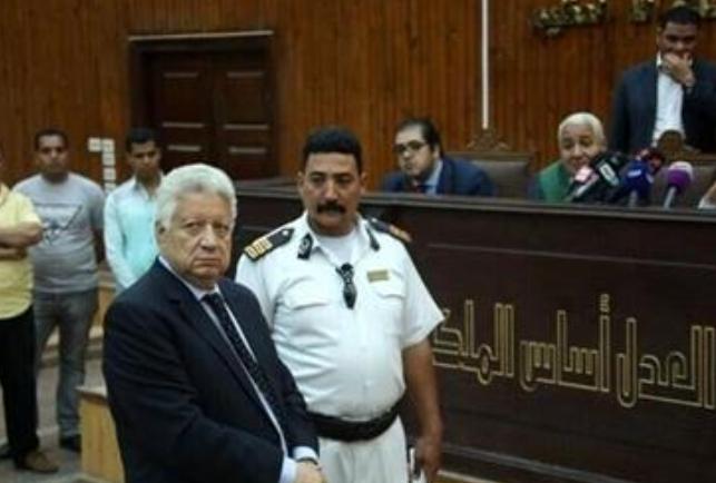 نقل مرتضى منصور إلى مستشفى السجن