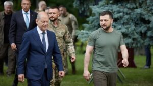 زيلينسكي يجوب أوروبا لحشد الدعم