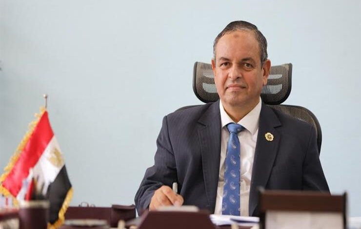 رئيس مصلحة الجمارك: تعديل ضوابط الإفراج المؤقت عن سيارات المصريين بالخارج والسياح