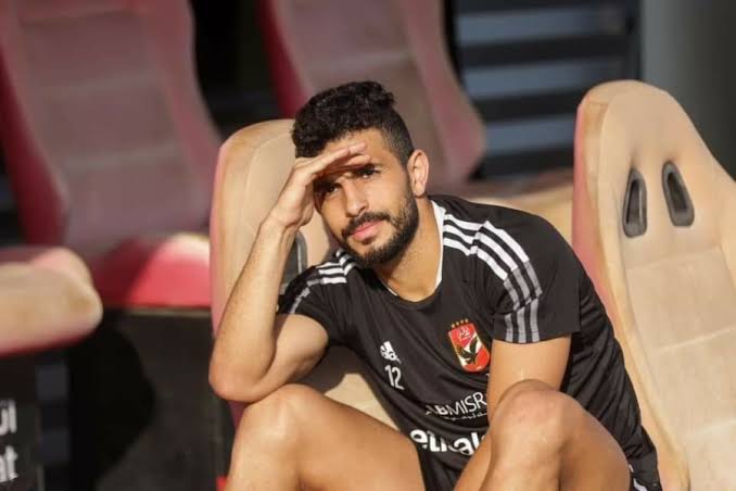 الجهاز الفني يكرم أيمن أشرف بعد رحيله عن النادي