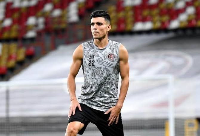 الأهلي يدخل في مفاوضات لضم أشرف بن شرقي