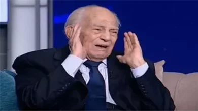 رشوان توفيق يبكى على الهواء: رأيت السيدة مريم والرسول عليه الصلاة والسلام