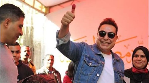 حكيم يدلي بصوته في الانتخابات الرئاسية 2024 ويعلق: تحيا مصر