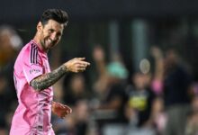 ليونيل ميسي بقميص إنتر ميامي خلال مباراة بالدوري الأمريكي