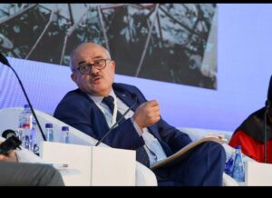 استقرار نسبي يهيمن على مؤشرات البورصة المصرية اليوم