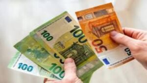 اليورو يقفز 21 قرشًا أمام الجنيه اليوم