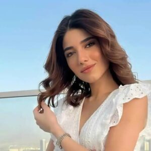 Narin Beauty تفاجئ الجمهور بظهور خاص في إفراج